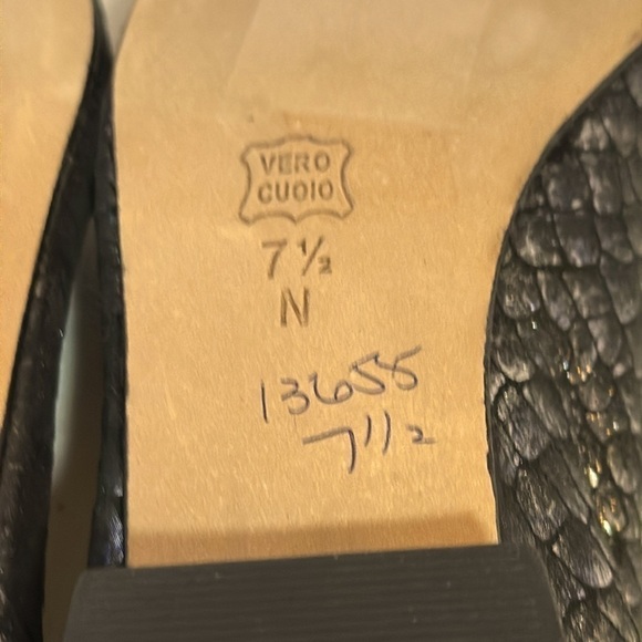 Van Eli FC-313 Leather Reptile Print Low Heeled Pumps Size 7.5 Narrow - NWOT - Picture 11 of 11